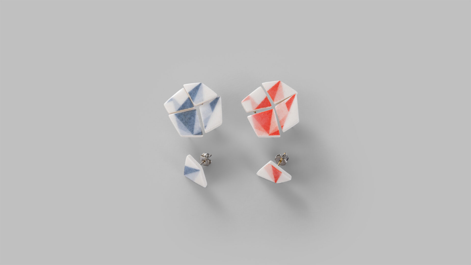 オリヅルノカケラ 折り鶴灰釉ピアス – ひろしまグッドデザイン賞